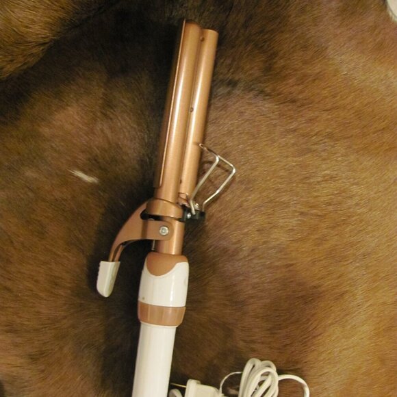 CONAIR DOUBLE CERAMIC TRIPLE BARREL WAVER NIB - Picture 4 of 15